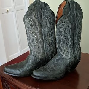 woman's cowboy boots